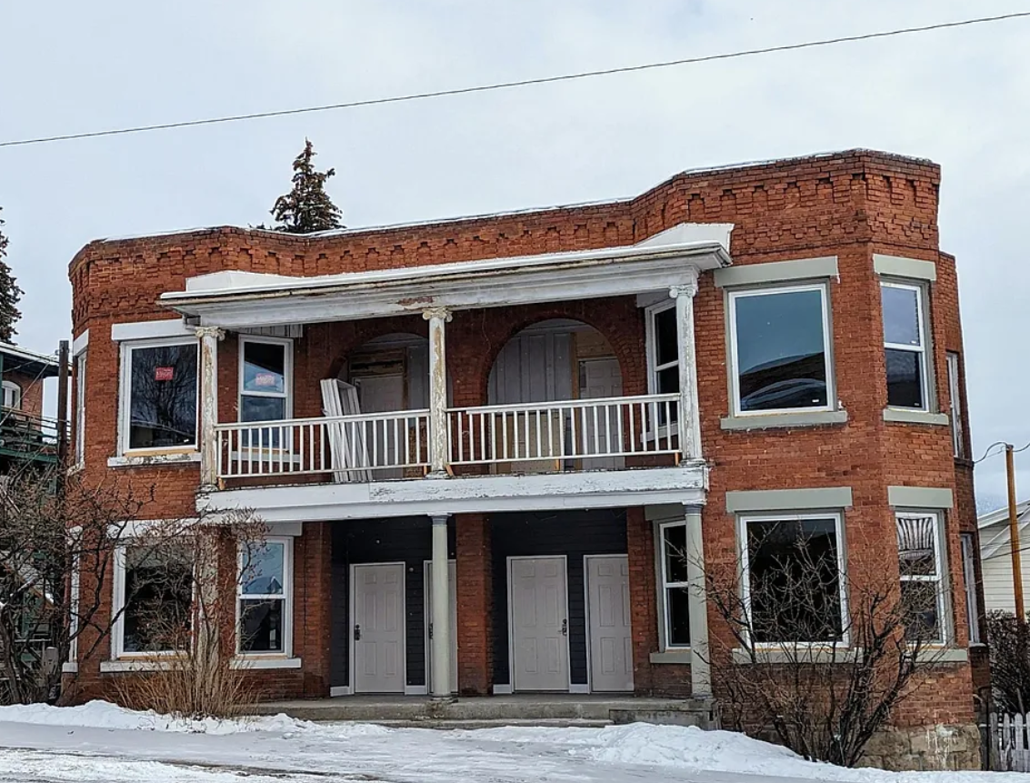318 South Excelsior Avenue